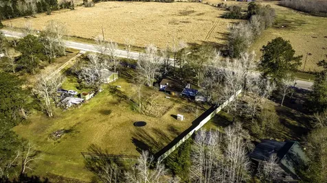 13363 Highway 105 Cleveland TX 77327