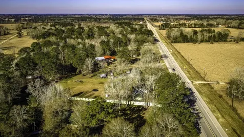13363 Highway 105 Cleveland TX 77327