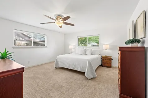 5827 Rutherglenn Drive Houston TX 77096