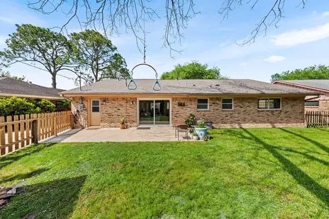 5827 Rutherglenn Drive Houston TX 77096