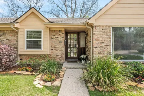 5827 Rutherglenn Drive Houston TX 77096