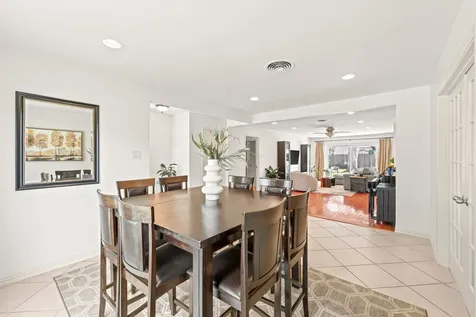 5827 Rutherglenn Drive Houston TX 77096
