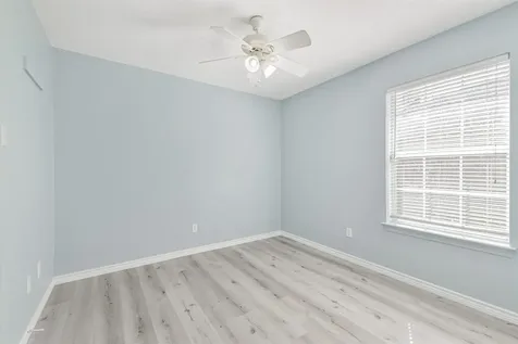 1106 Jefferson Avenue Cleveland TX 77327