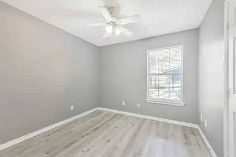 1106 Jefferson Avenue Cleveland TX 77327