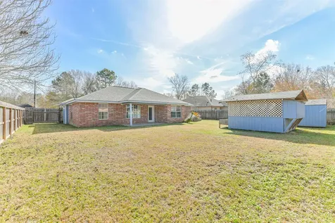 1106 Jefferson Avenue Cleveland TX 77327
