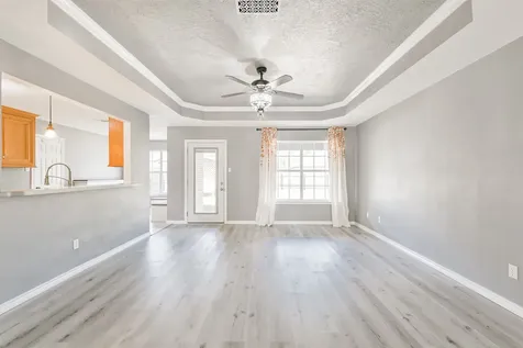 1106 Jefferson Avenue Cleveland TX 77327