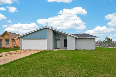635 Coolwood Drive Houston TX 77013
