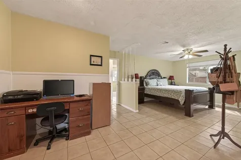 635 Coolwood Drive Houston TX 77013