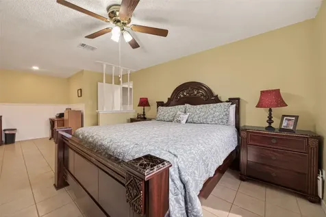635 Coolwood Drive Houston TX 77013