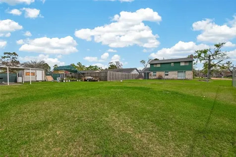 635 Coolwood Drive Houston TX 77013