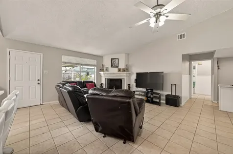 635 Coolwood Drive Houston TX 77013