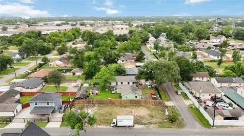 230 Wallace Street Houston TX 77022