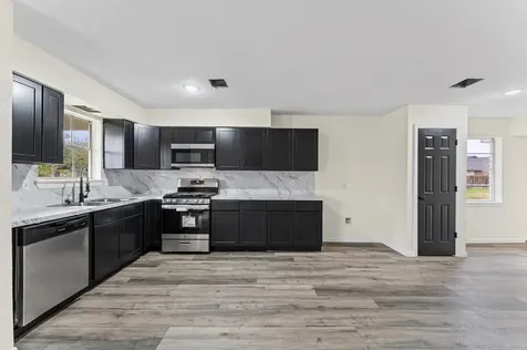 2203 Drayton Lane Houston TX 77088