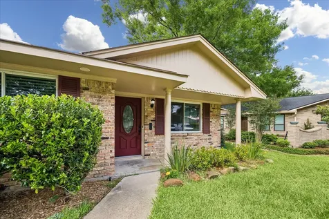 1607 Willowby Drive Houston TX 77008