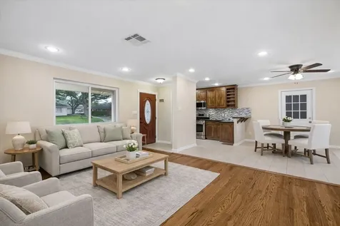 1607 Willowby Drive Houston TX 77008