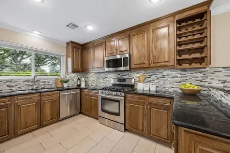 1607 Willowby Drive Houston TX 77008