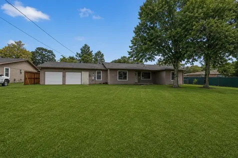 217 N Holly Avenue Cleveland TX 77327