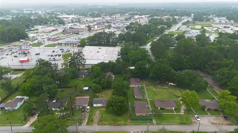 217 N Holly Avenue Cleveland TX 77327