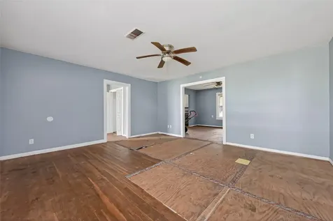 217 N Holly Avenue Cleveland TX 77327