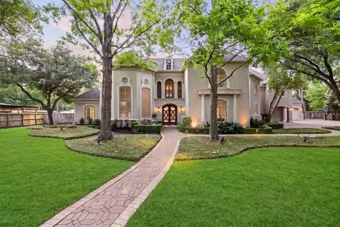 835 Echo Lane Hedwig Village TX 77024