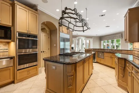 835 Echo Lane Hedwig Village TX 77024