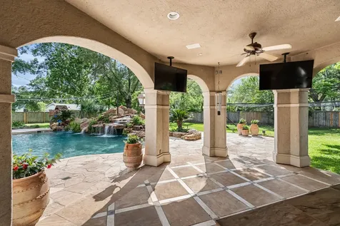 835 Echo Lane Hedwig Village TX 77024