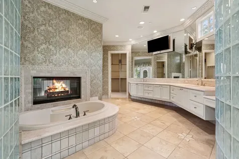 835 Echo Lane Hedwig Village TX 77024