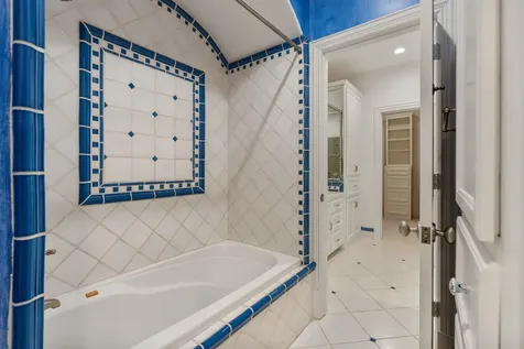 835 Echo Lane Hedwig Village TX 77024