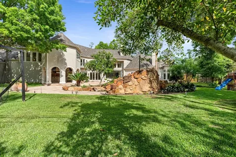835 Echo Lane Hedwig Village TX 77024