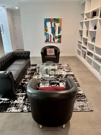 10 S Briar Hollow Lane 55 Houston TX 77027