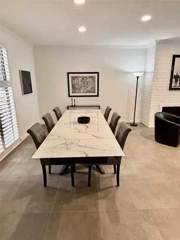 10 S Briar Hollow Lane 55 Houston TX 77027