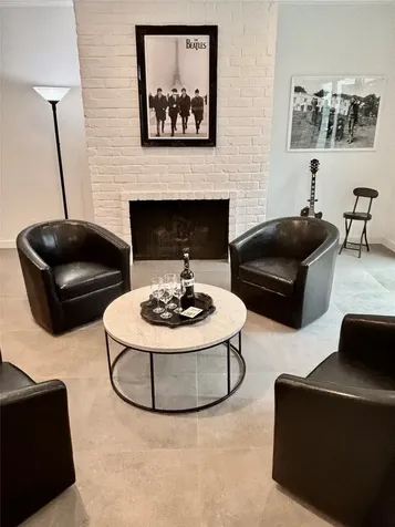 10 S Briar Hollow Lane 55 Houston TX 77027
