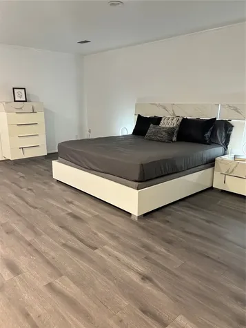 10 S Briar Hollow Lane 55 Houston TX 77027