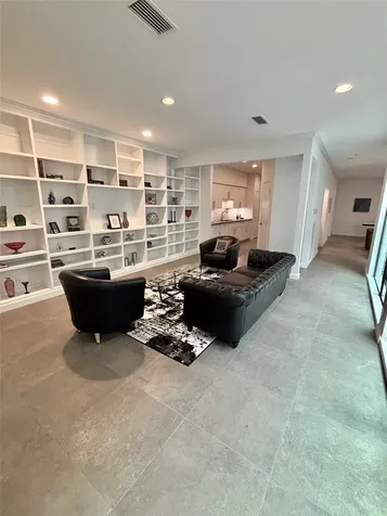 10 S Briar Hollow Lane 55 Houston TX 77027