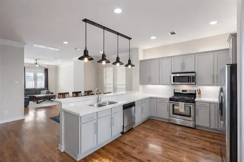 1728 Dart Street Houston TX 77007