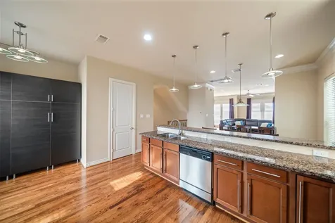 1728 Dart Street Houston TX 77007