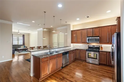1728 Dart Street Houston TX 77007