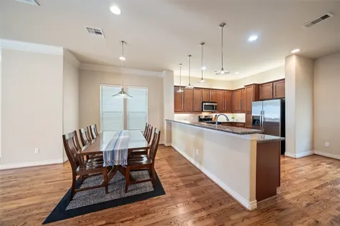1728 Dart Street Houston TX 77007