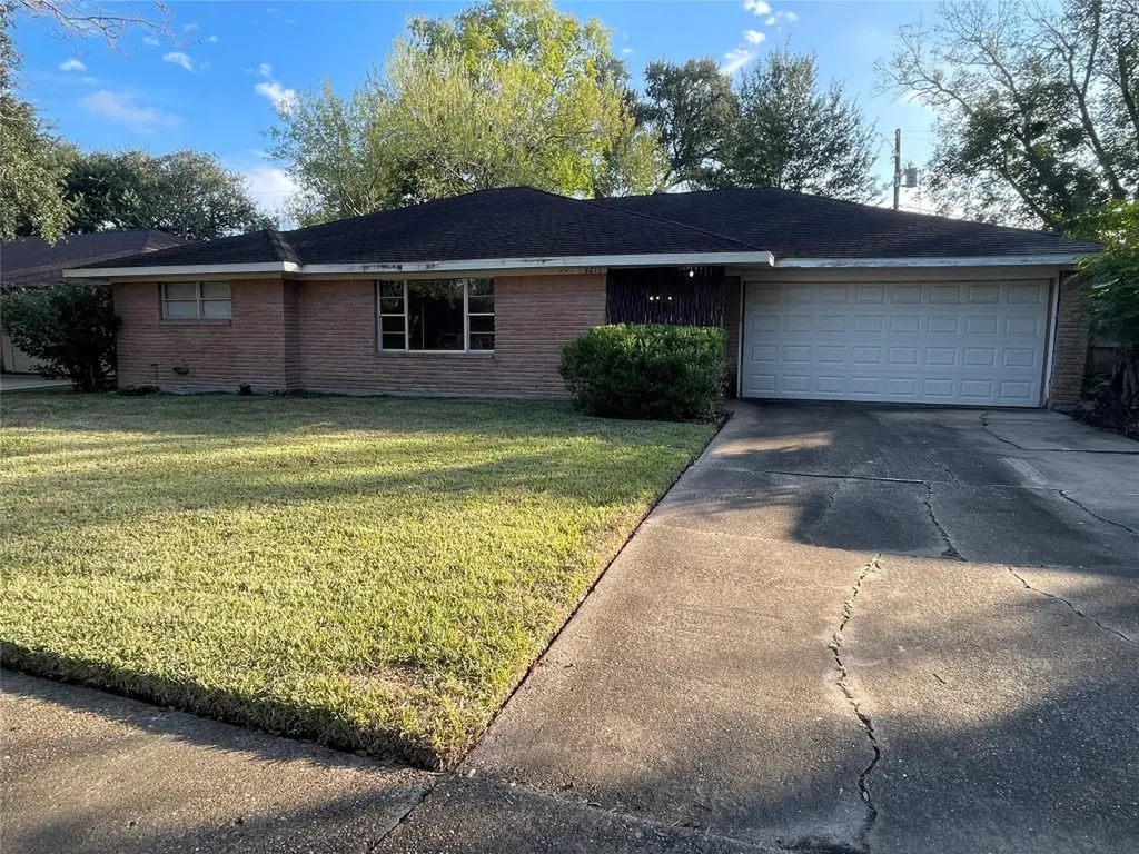 5619 Warm Springs Road Houston TX 77035