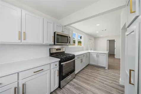 10406 Broadstairs Street Houston TX 77013