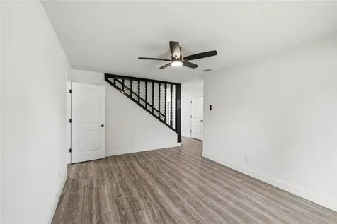 10406 Broadstairs Street Houston TX 77013