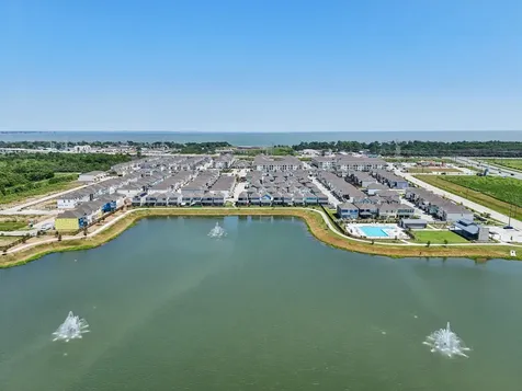 705 Sand Dollar Drive Kemah TX 77565