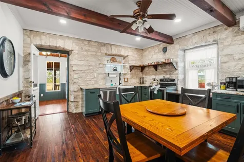 3499 W Us Highway 290 Fredericksburg TX 78624