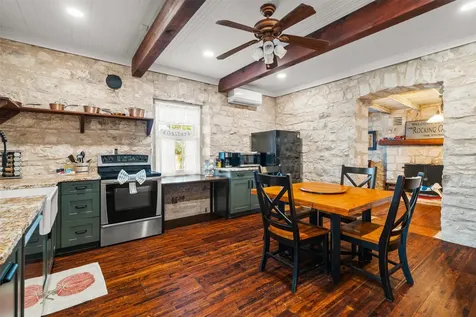 3499 W Us Highway 290 Fredericksburg TX 78624