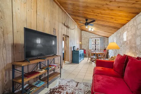 3499 W Us Highway 290 Fredericksburg TX 78624