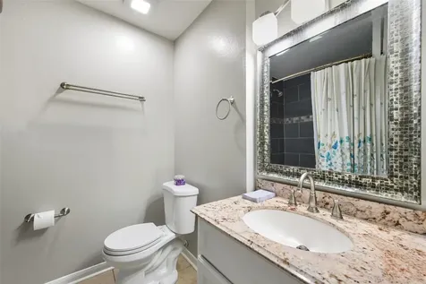 5204 Arboles Drive L Houston TX 77035