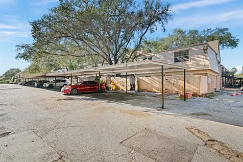 5204 Arboles Drive L Houston TX 77035