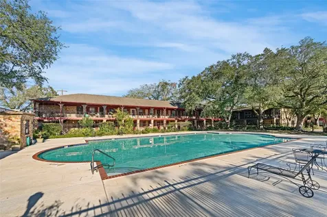 5204 Arboles Drive L Houston TX 77035