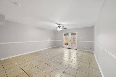 5204 Arboles Drive L Houston TX 77035