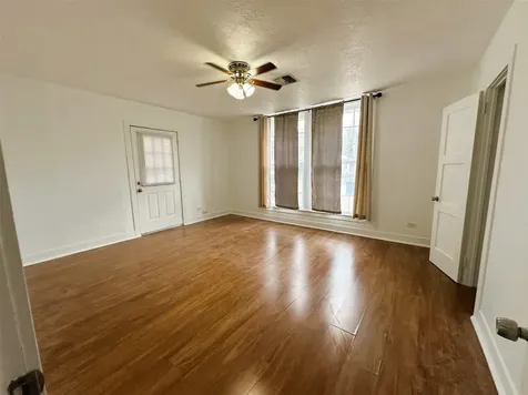 128 Harris Street Bellville TX 77418